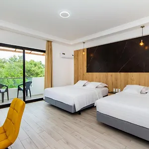 *** Отель Grand Leon Marino Galapagos Эквадор